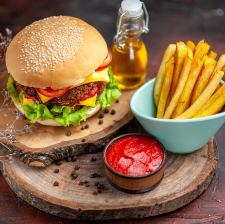 Munkbank Burger with french fry